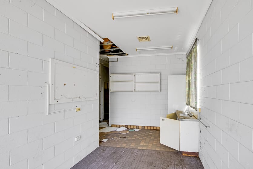 Click to view all images 59 Queen Elizabeth Drive Dysart QLD 4745 - Image 3