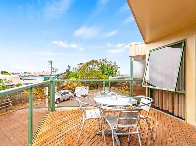 Click to view all images Lakes Entrance VIC 3909 - Image 3