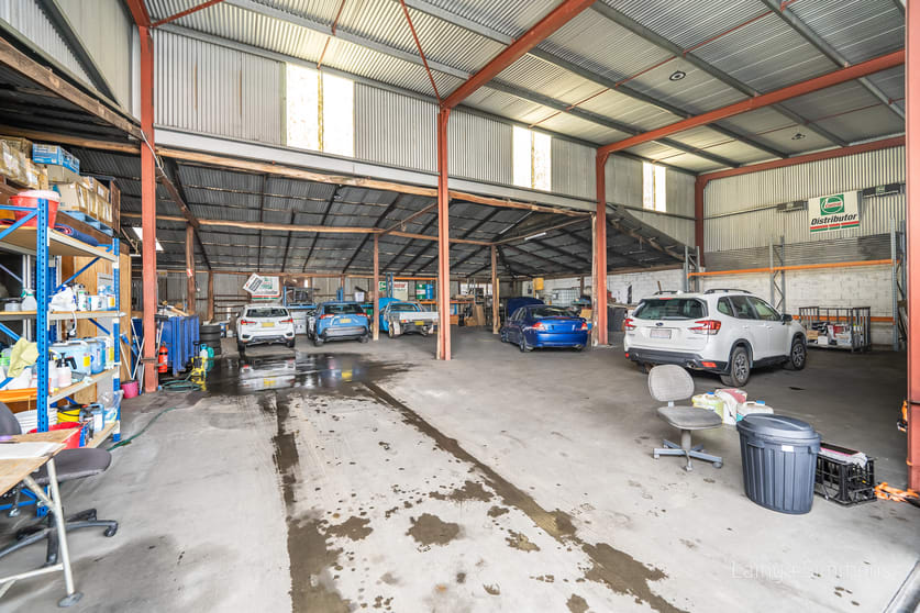 Click to view all images 120 Niagara Street Armidale NSW 2350 - Image 2