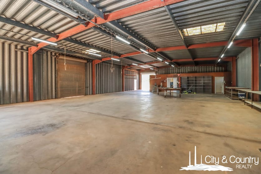 Click to view all images 19 Commercial Road Mount Isa QLD 4825 - Image 2
