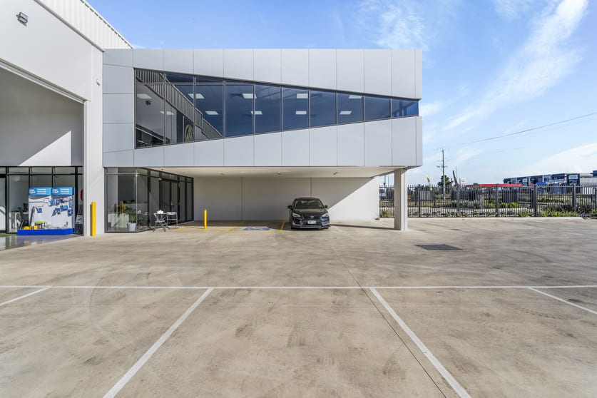 Click to view all images 191 O'Herns Road Epping VIC 3076 - Image 2