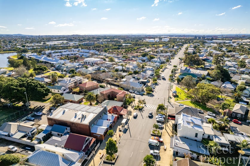 Click to view all images 87 Young Street Carrington NSW 2294 - Image 2