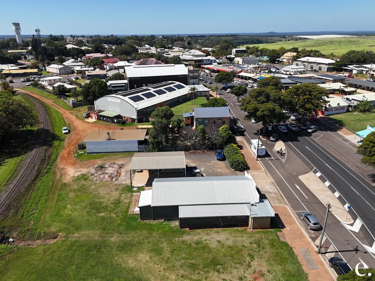Click to view all images 83-85 Churchill Street Childers QLD 4660 - Image 3