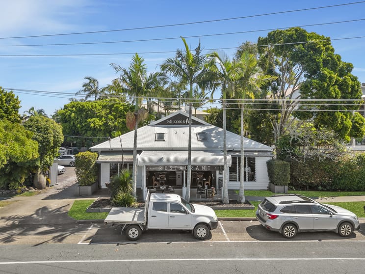 Click to view all images 301 Weyba Road Noosaville QLD 4566 - Image 3