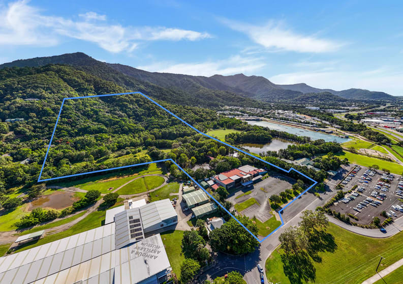 Click to view all images 4 Skyrail Drive Smithfield QLD 4878 - Image 1
