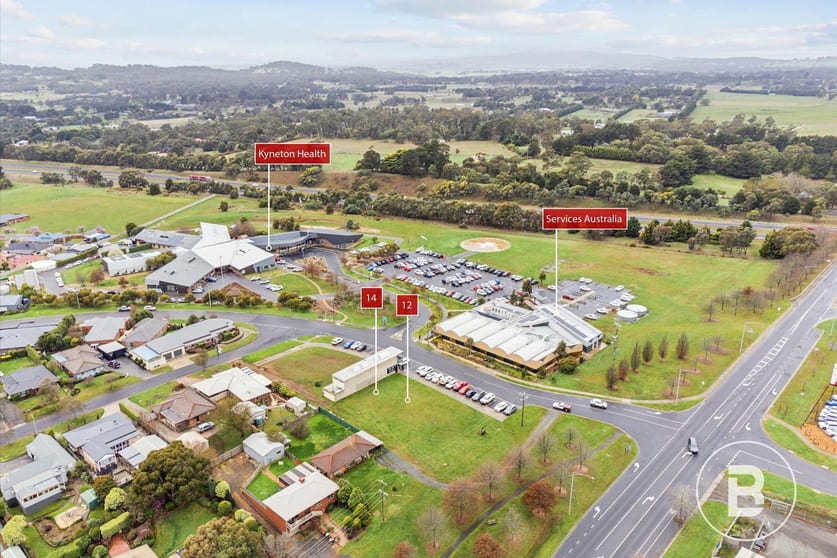 Click to view all images 12-14 Caroline Chisholm Drive Kyneton VIC 3444 - Image 3