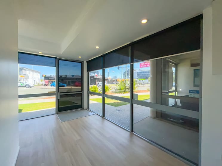 Click to view all images 4/111-113 Aerodrome Road Maroochydore QLD 4558 - Image 3