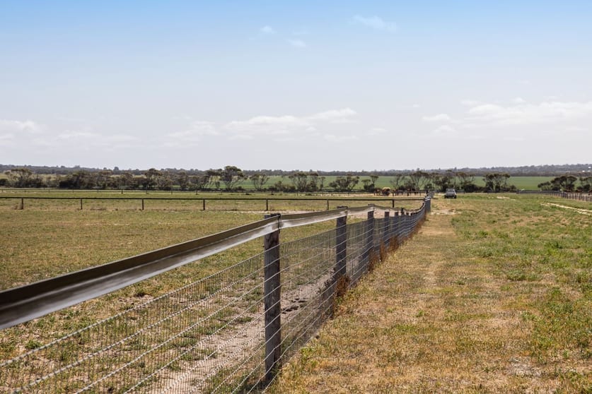 Click to view all images 478 Usher Road Gifford Hill SA 5253 - Image 2