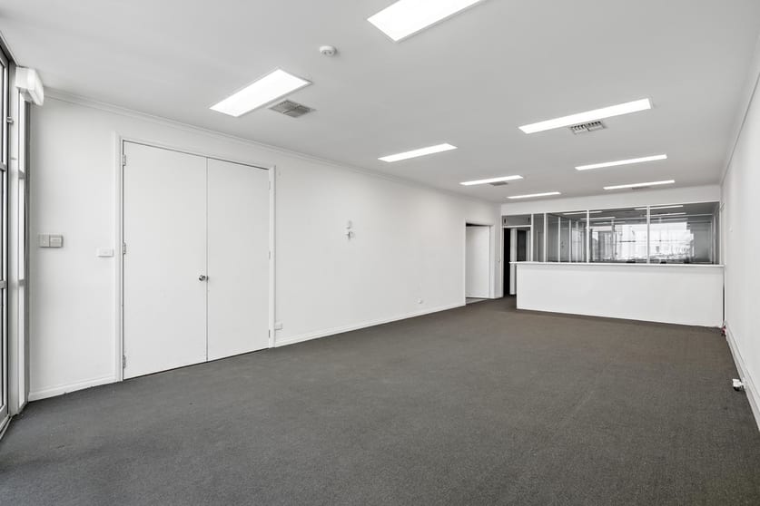 Click to view all images 30 Waterloo Road Collingwood VIC 3066 - Image 2