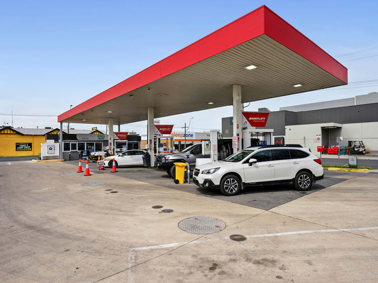 Click to view all images 70-72 Union Street Kyabram VIC 3620 - Image 3