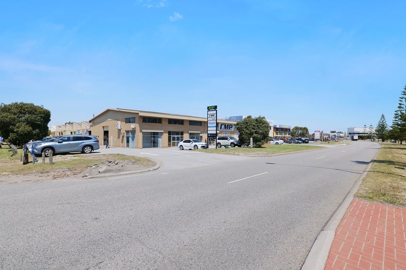 Click to view all images Unit 1/21 Kewdale Road Welshpool WA 6106 - Image 2