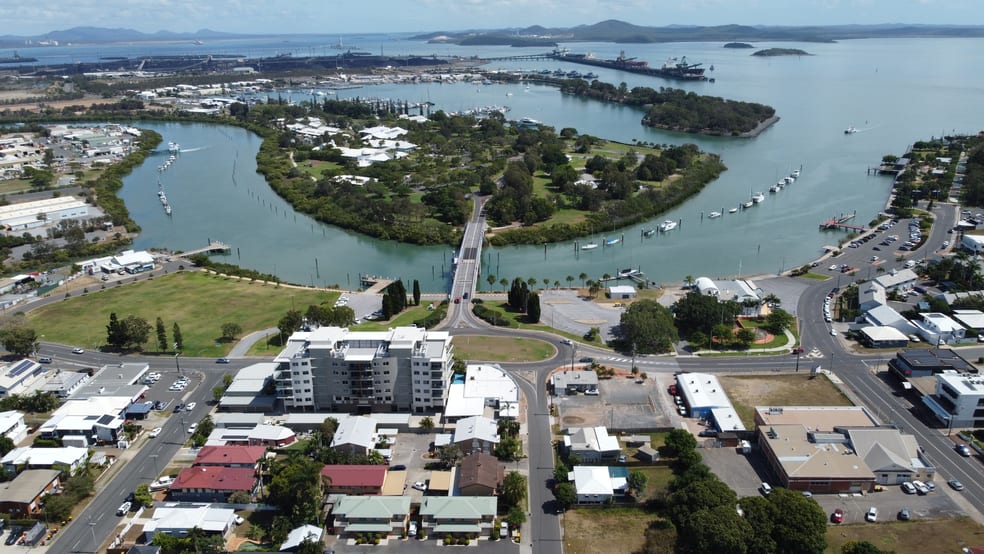 Click to view all images 31 Lord Street Gladstone Central QLD 4680 - Image 3