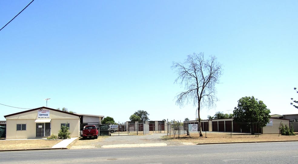 Click to view all images 18 Littlefield Street Blackwater QLD 4717 - Image 2