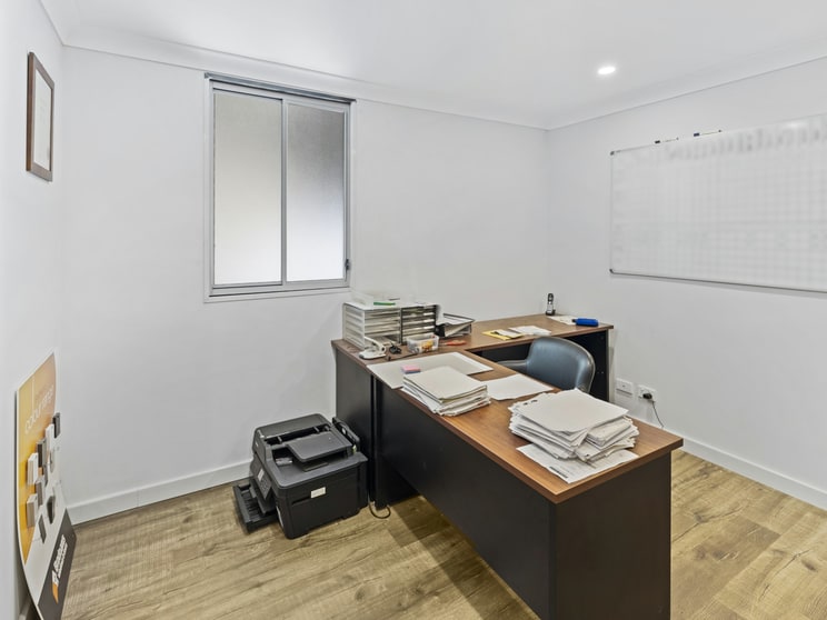 Click to view all images 4/58 Lancaster Street Ingleburn NSW 2565 - Image 3