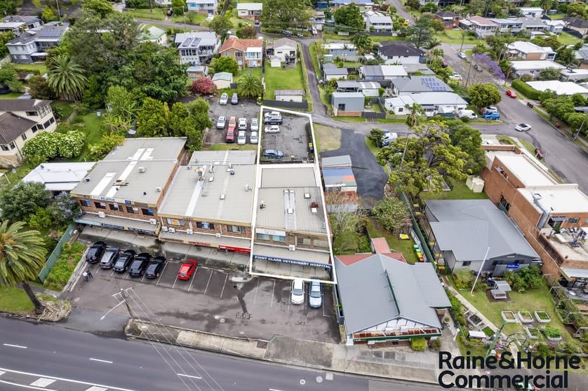 Click to view all images 45 Brisbane Water Drive Point Clare NSW 2250 - Image 3