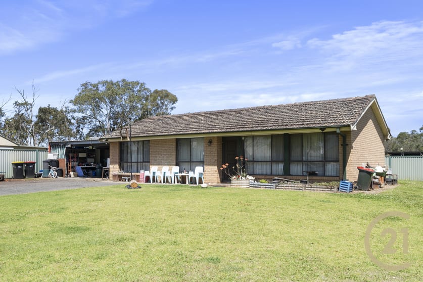 Click to view all images 82 Watts Road Kemps Creek NSW 2178 - Image 3