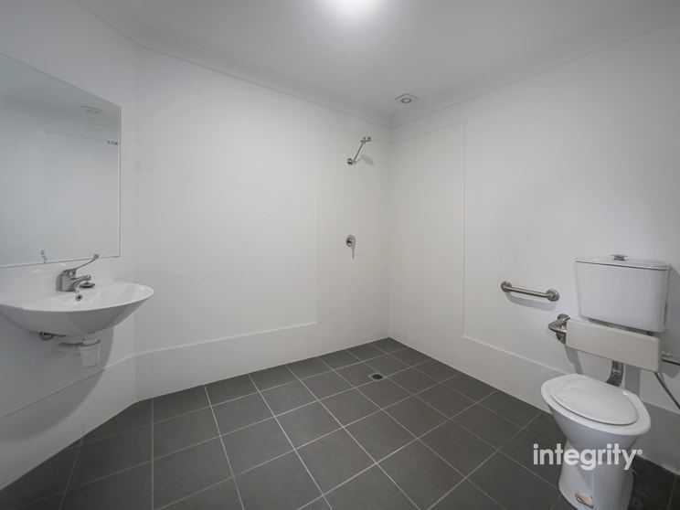 Click to view all images 16/28-32 Trim Street South Nowra NSW 2541 - Image 3