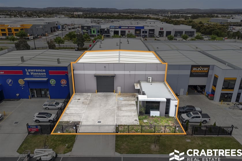 Click to view all images 18A Tarmac Way Pakenham VIC 3810 - Image 1