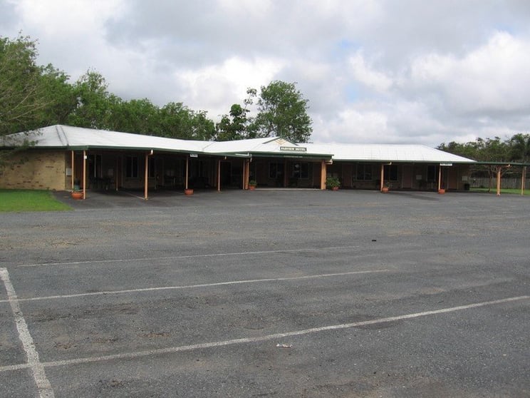 Click to view all images 2/4 Refalo Drive Farleigh QLD 4741 - Image 2