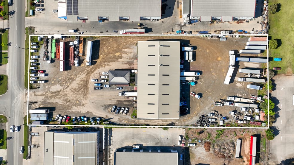 Click to view all images 23 - 27 Dampier Street Tamworth NSW 2340 - Image 2
