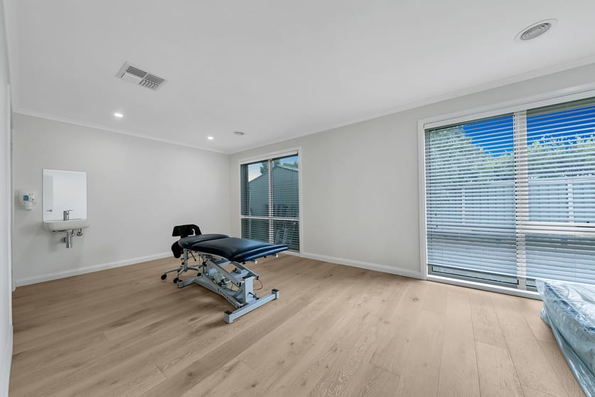 Click to view all images 220 Point Cook Road Point Cook VIC 3030 - Image 3