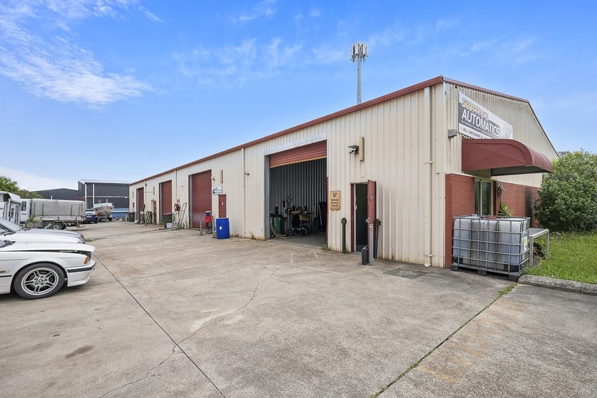 Click to view all images 9 Kalaf Avenue Morisset NSW 2264 - Image 3