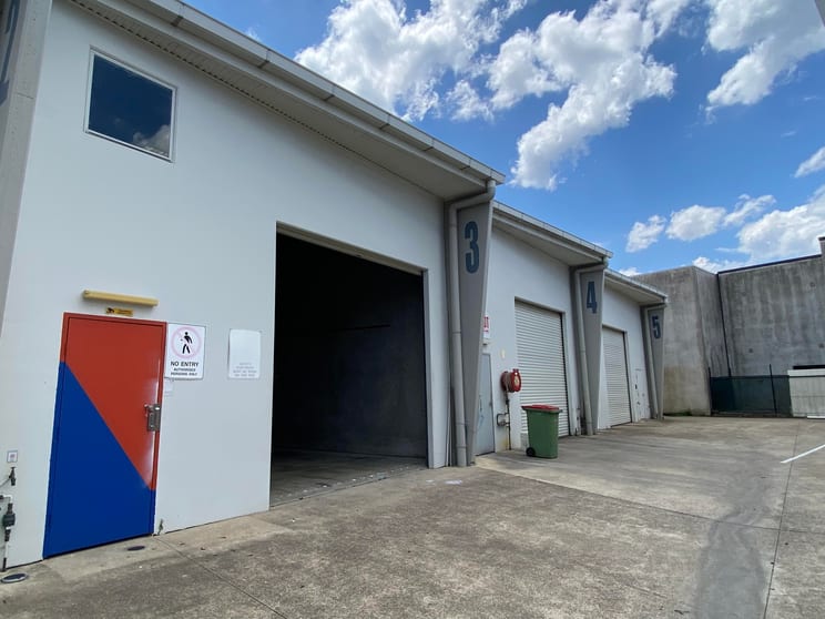 Click to view all images 3/9 Link Crescent Coolum Beach QLD 4573 - Image 3