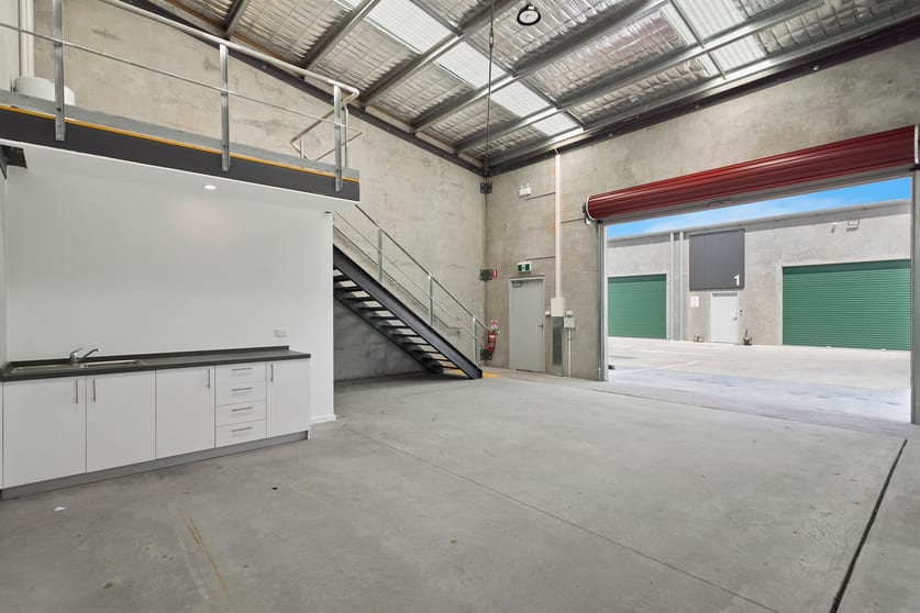Click to view all images 12/401 West Dapto Road Horsley NSW 2530 - Image 2