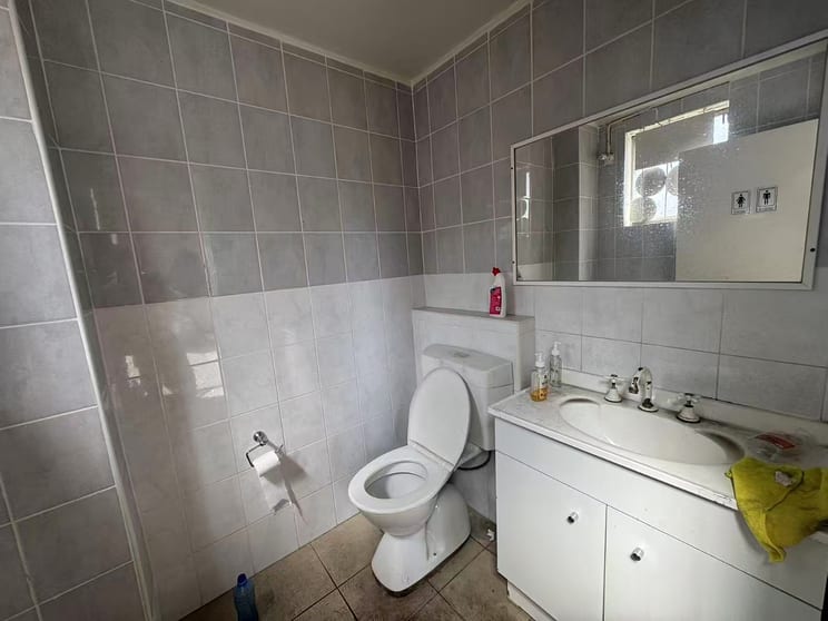 Click to view all images 4/16 Anvil Rd Seven Hills NSW 2147 - Image 3