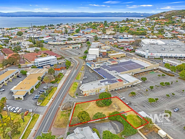 Click to view all images 298 Middleton Road Centennial Park WA 6330 - Image 3