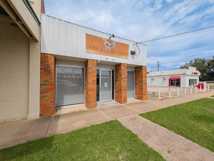 Click to view all images 9 Victoria Street Kerang VIC 3579 - Image 1