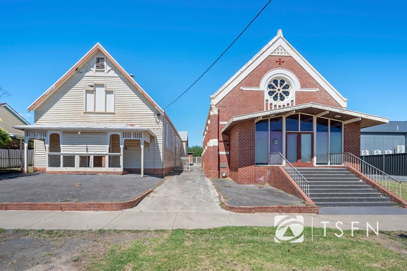 Click to view all images 213 Arnold Street North Bendigo VIC 3550 - Image 2