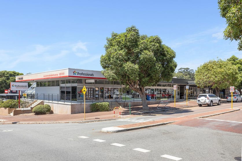 Click to view all images 38 Haynes Street Kalamunda WA 6076 - Image 1