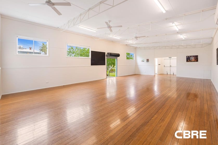 Click to view all images 22 Burns Street Redhead NSW 2290 - Image 2