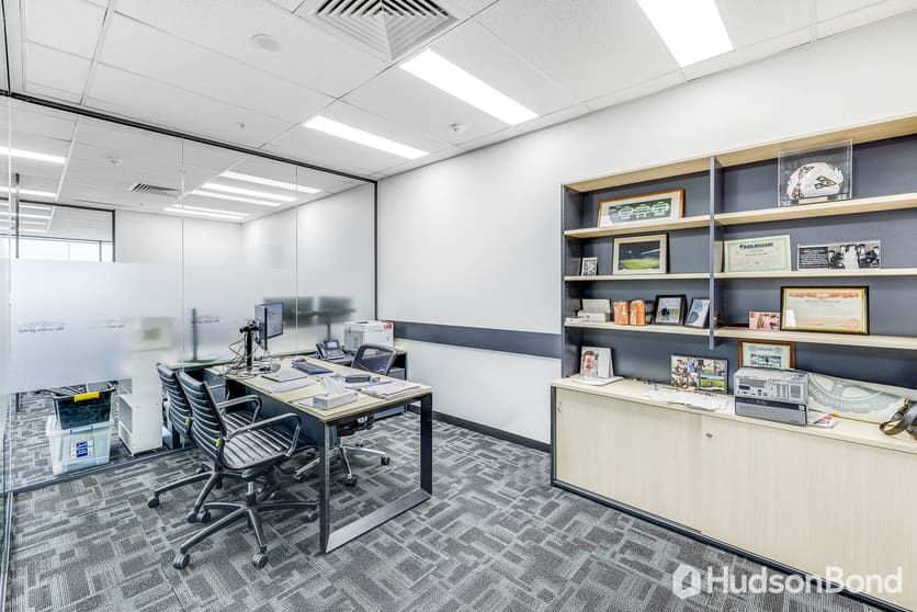 Click to view all images 101, 102 &/1060 Thompsons Road Cranbourne West VIC 3977 - Image 3
