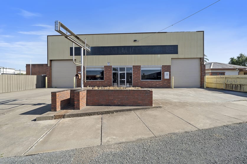 Click to view all images 1 Broomfield Street Shepparton VIC 3630 - Image 3