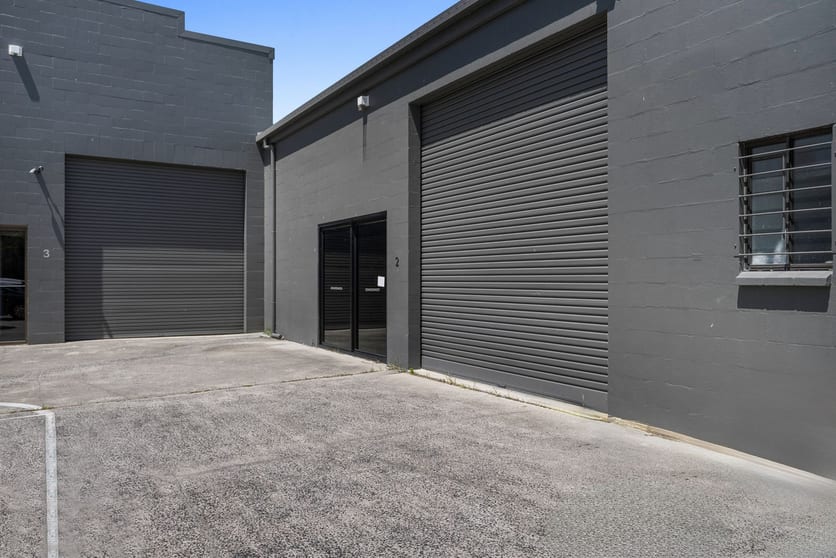 Click to view all images 2/3 Acacia Street Byron Bay NSW 2481 - Image 2