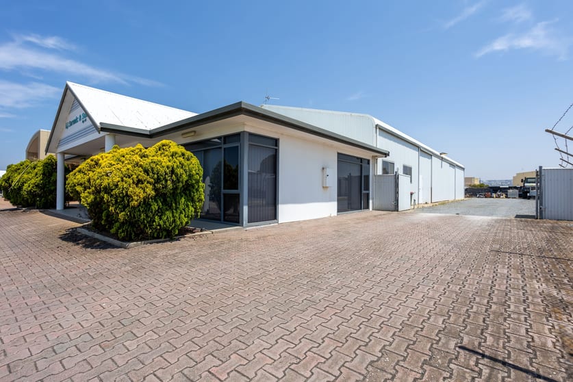 Click to view all images 21 North Quay Boulevard Port Lincoln SA 5606 - Image 1