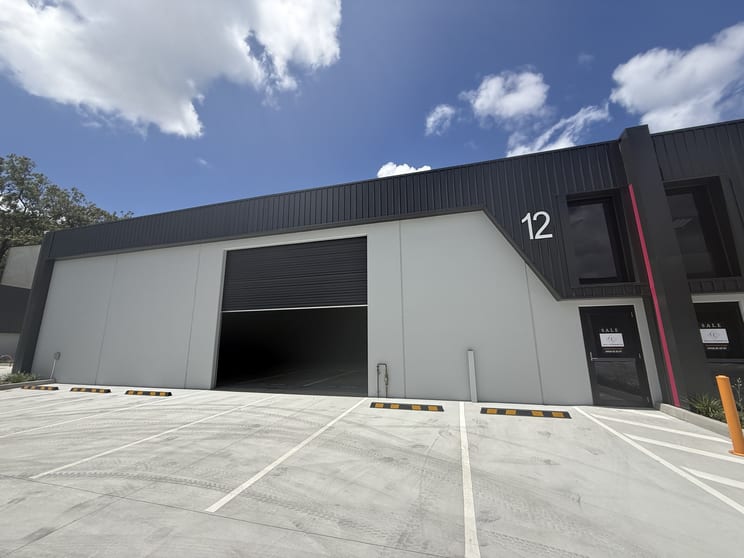 Click to view all images 12/2 Warehouse Circuit Yatala QLD 4207 - Image 1