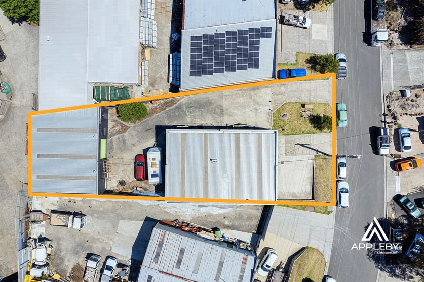 Click to view all images 6 Amay Crescent Ferntree Gully VIC 3156 - Image 2
