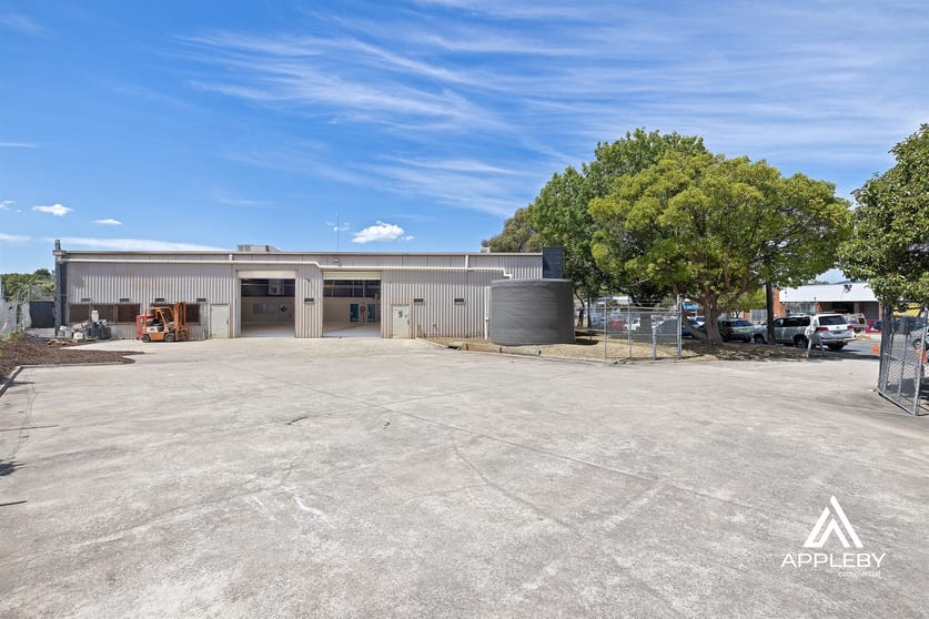 Click to view all images 6-8 Rose Avenue Croydon VIC 3136 - Image 2