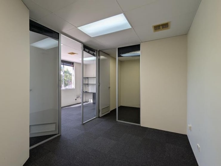 Click to view all images Suite 12/76 Canning Highway Victoria Park WA 6100 - Image 3