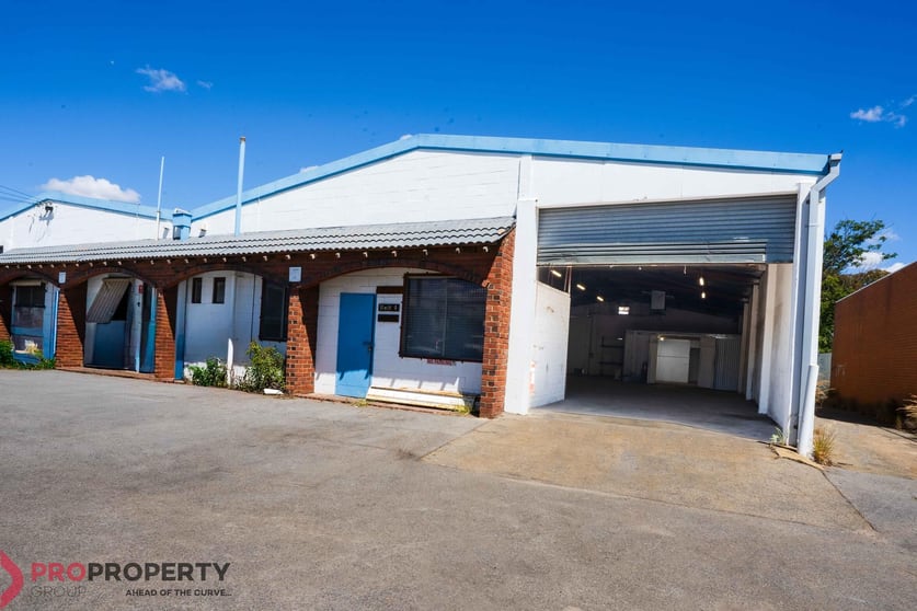 Click to view all images 4/5 Church Road Maddington WA 6109 - Image 3