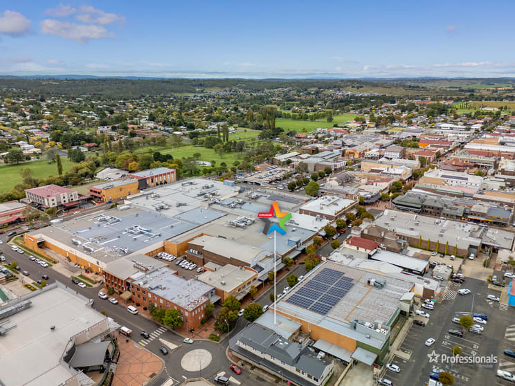 Click to view all images 230 Beardy Street Armidale NSW 2350 - Image 1