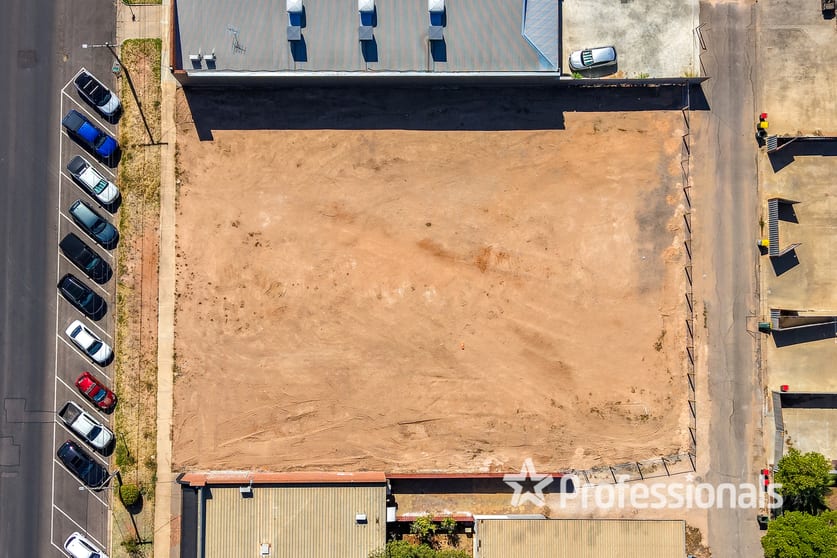 Click to view all images 72-76 Madden Avenue Mildura VIC 3500 - Image 3