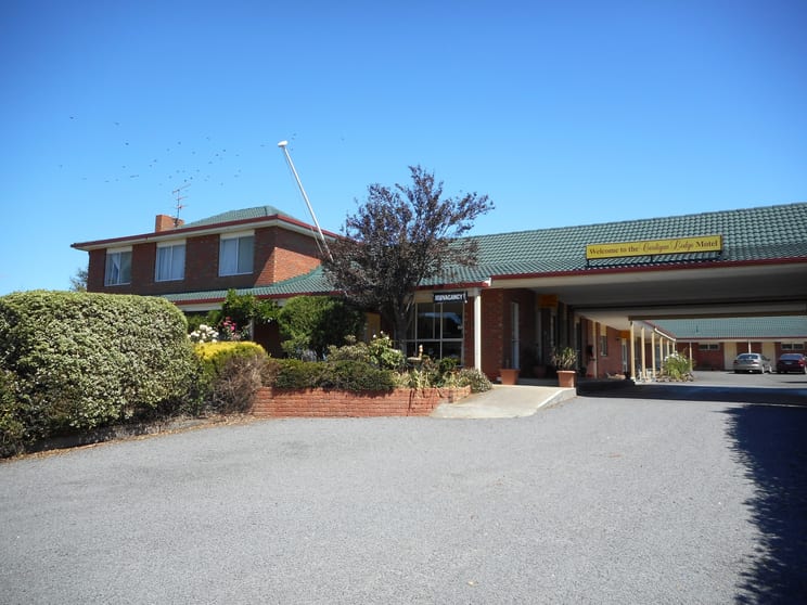 Click to view all images Cardigan Village VIC 3352 - Image 1