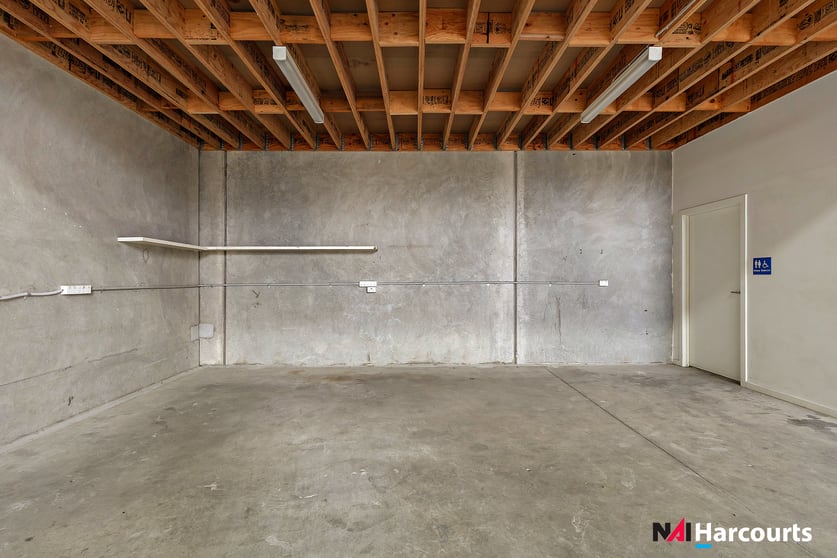 Click to view all images 10/10 Taryn Drive Epping VIC 3076 - Image 3