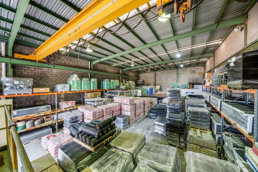 Click to view all images 2/5 Anvil Road Seven Hills NSW 2147 - Image 2