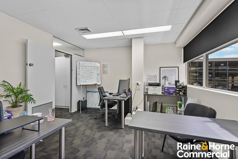 Click to view all images 50/201 Wickham Terrace Spring Hill QLD 4000 - Image 3