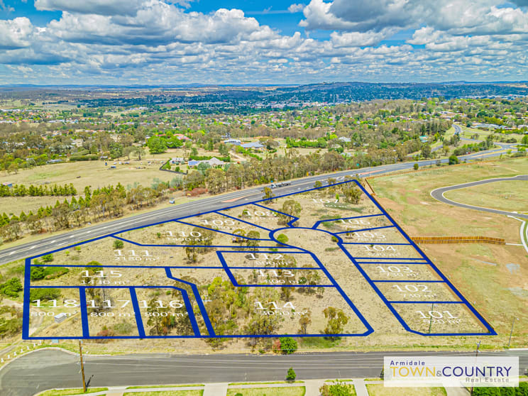Click to view all images 11 Link Road Armidale NSW 2350 - Image 2